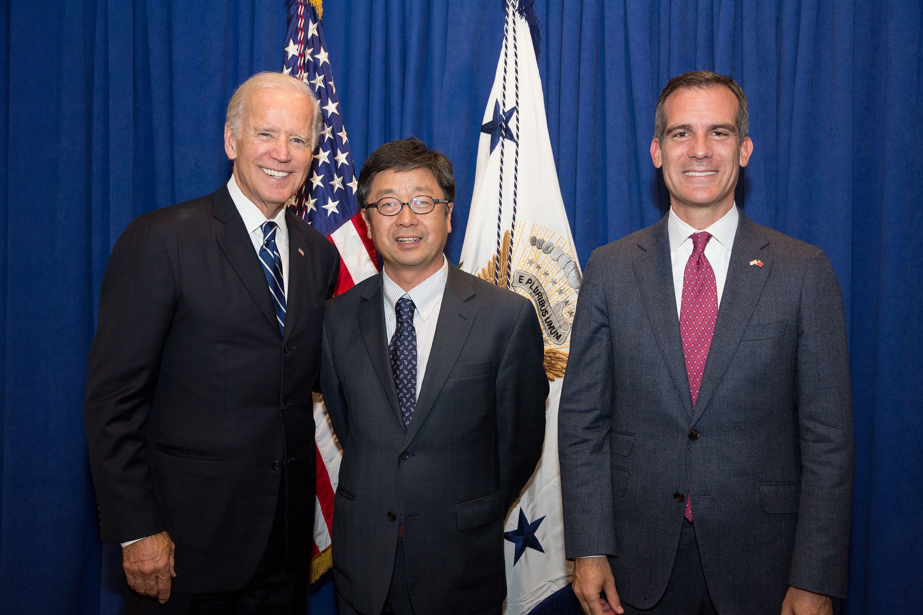 JLin-with-Biden-LA-mayor_LA-Summit_201509.jpeg
