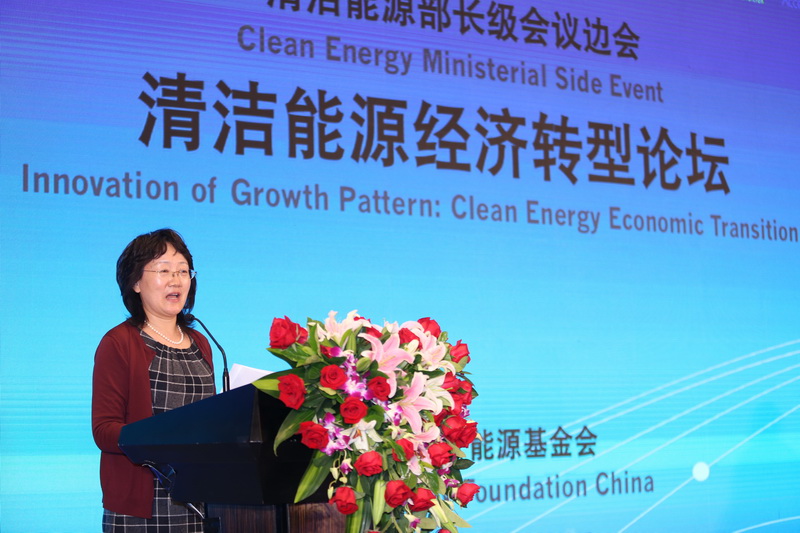 Yin Hong, Deputy Director, City Finance Research Institute, Industrial and Commercial Bank of China
